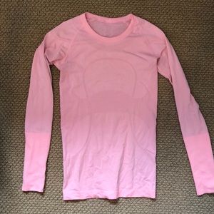 Lululemon long sleeve size 4